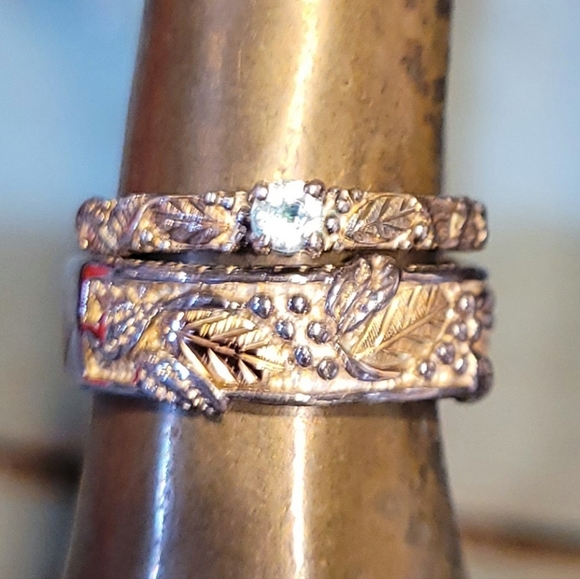 Vintage 925 Black Hills Gold of S. Dakota Spinel Leaf Motif Stacking Rings - Picture 3 of 6